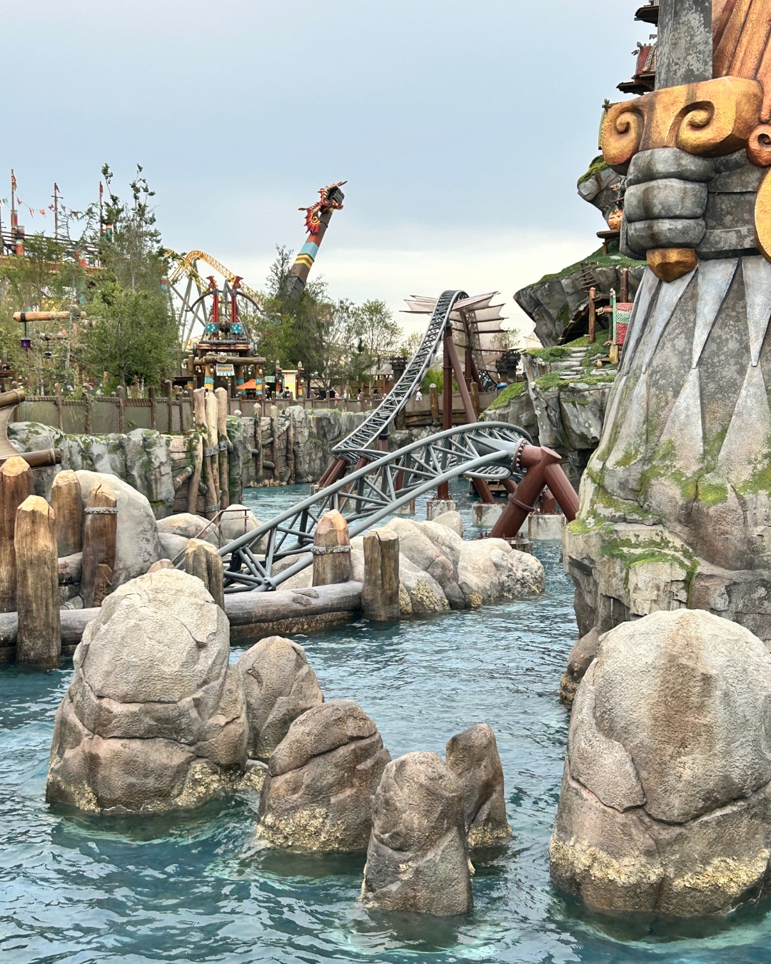 A Theme Park Land Where Families Stay Together